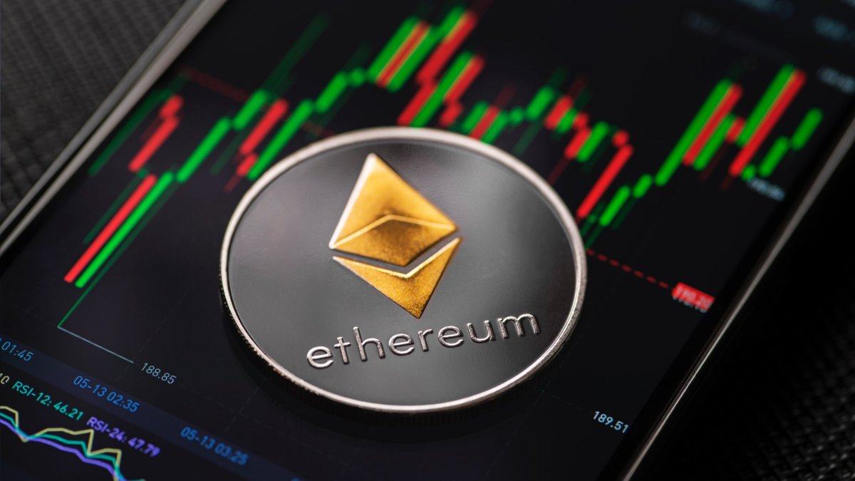 Analista detecta divergencia alcista en Ethereum y apunta a $8.000