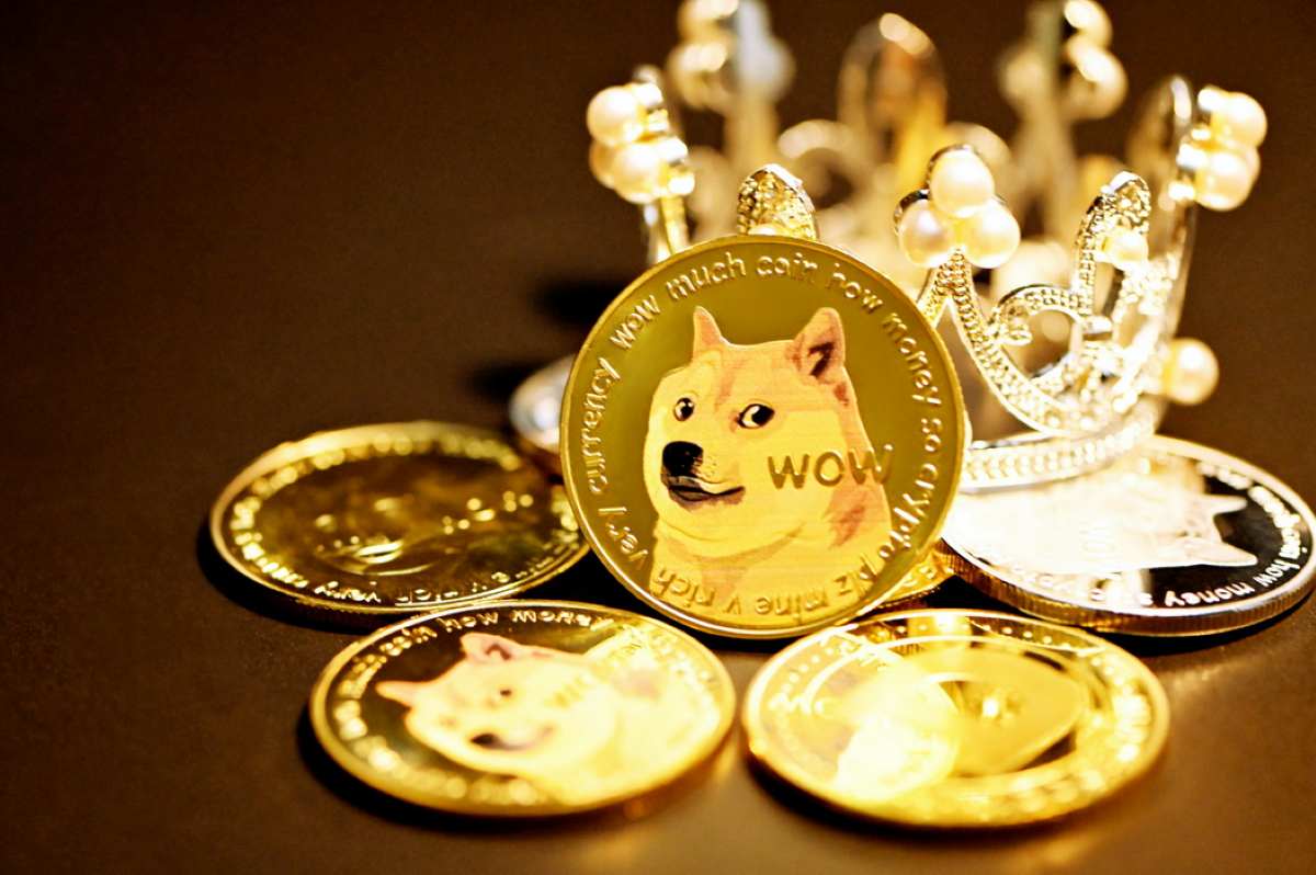 dogecoin es otra de las memecoins de perros