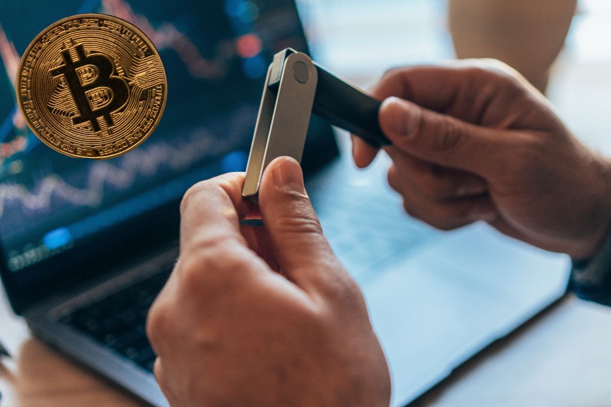 Crypto wallet (4) Κρυπτονομίσματα