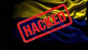 ハッキングされたことを示す警告とビットコインのシンボルが描かれたパラグアイ国旗
