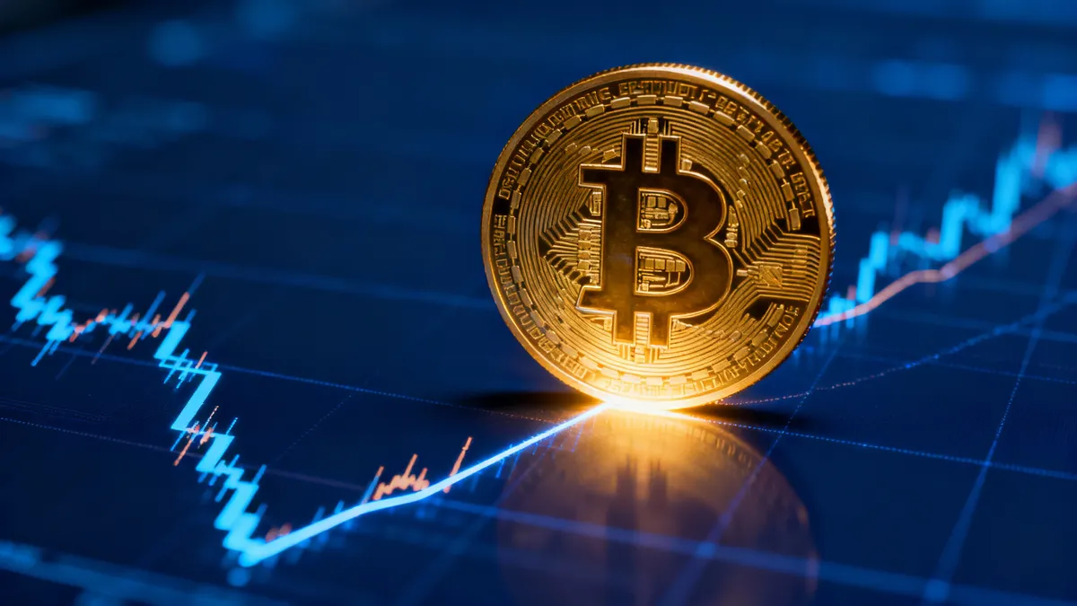 ビットコイン急落は「長期的な好機」か、専門家らが底打ちを予想