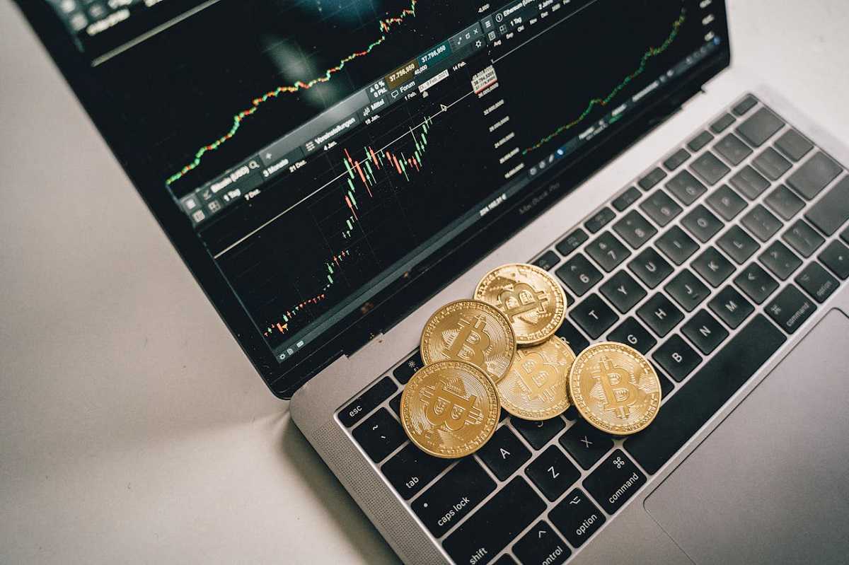 Bitcoin op laptop