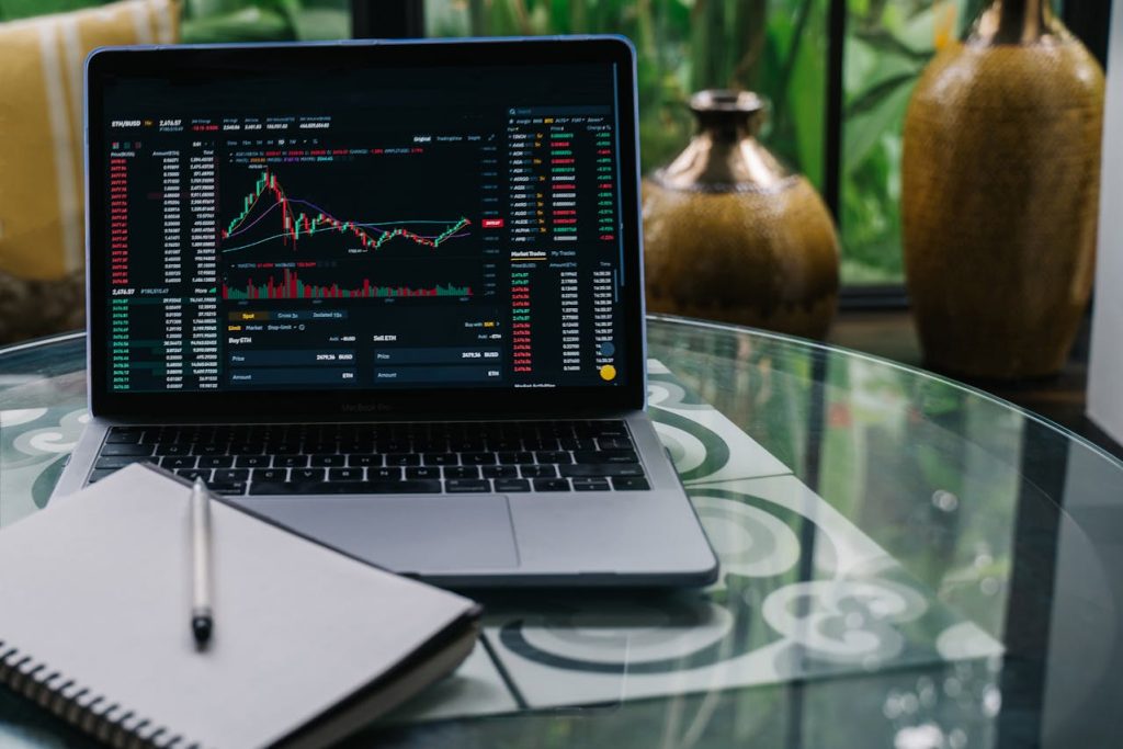 Trading chart on a laptop